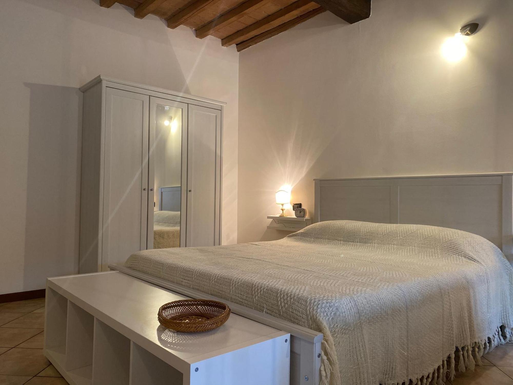 Teatro Inn - Timeless Charm Correggio Bagian luar foto