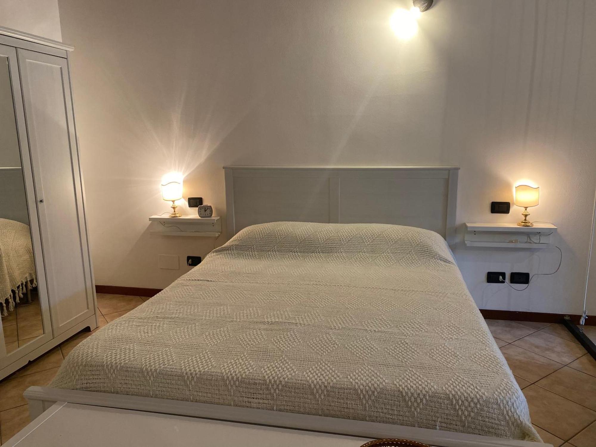 Teatro Inn - Timeless Charm Correggio Bagian luar foto
